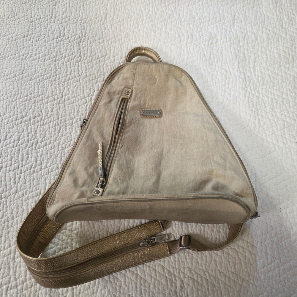 Baggallini Convertible Backpack Sling Bag Champagne Gold‎ Nylon Teardrop Travel